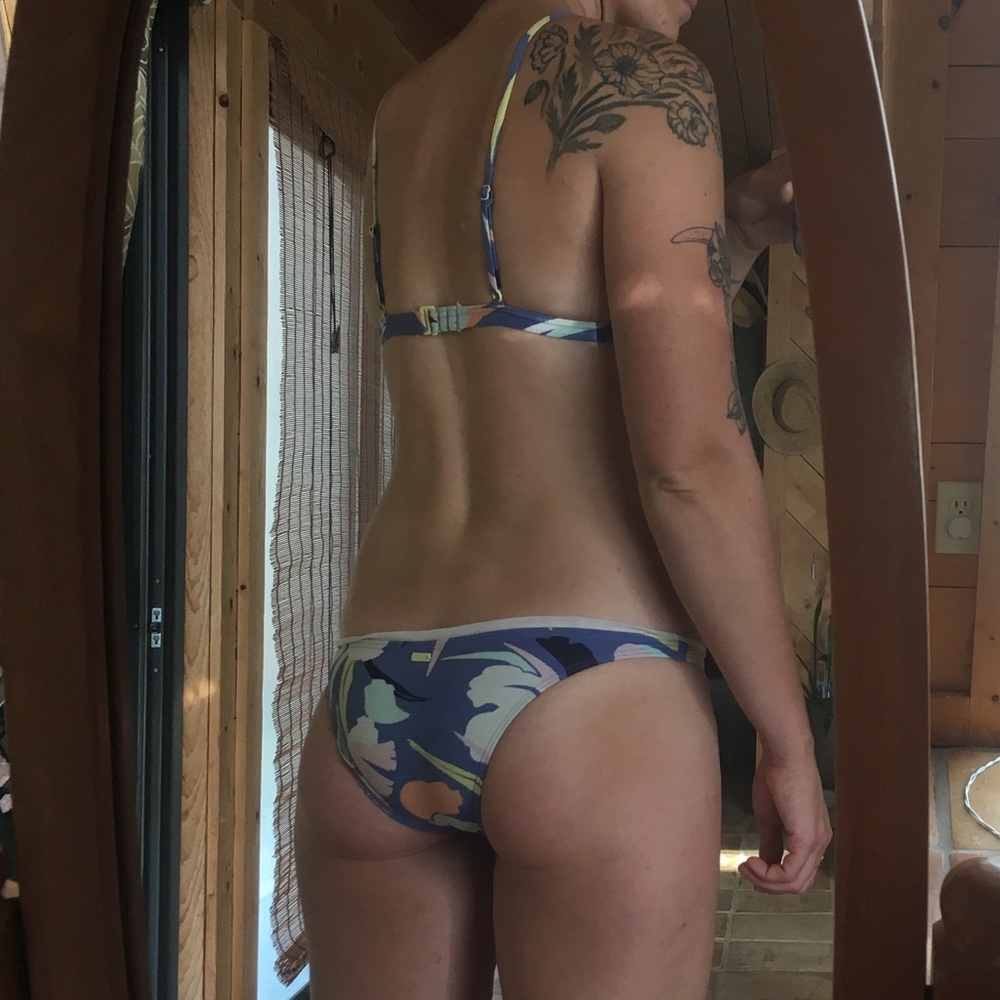 Roxy Bikini Set - image 4